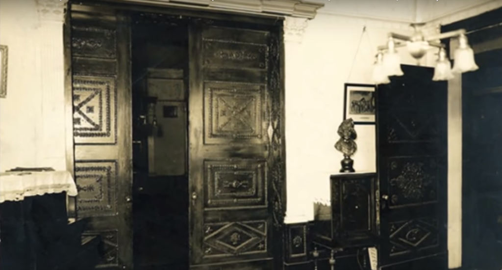 Lalaurie mansion interior