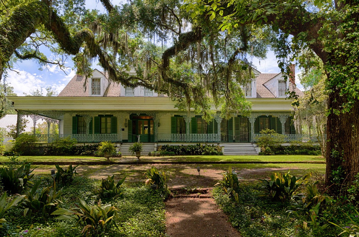 Myrtle plantation house