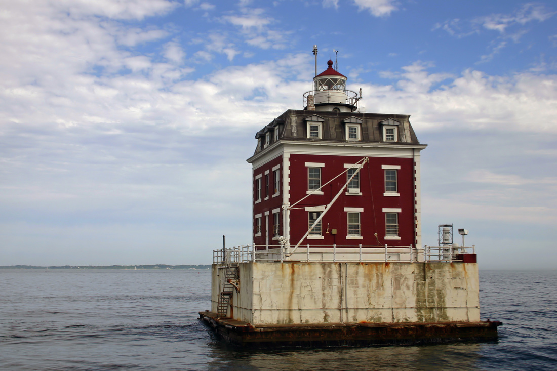 New London Ledge Lighthouse facade