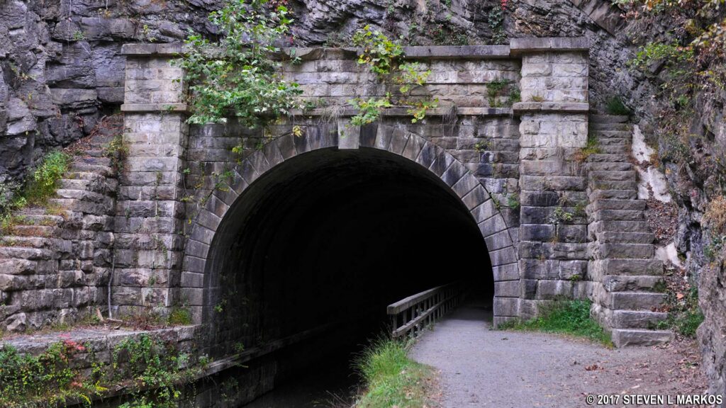 Paw Paw Tunnel entrance