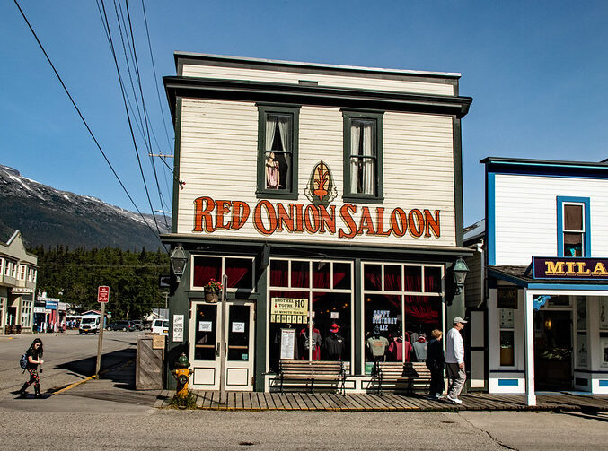 Red onion saloon facade e1636466715661