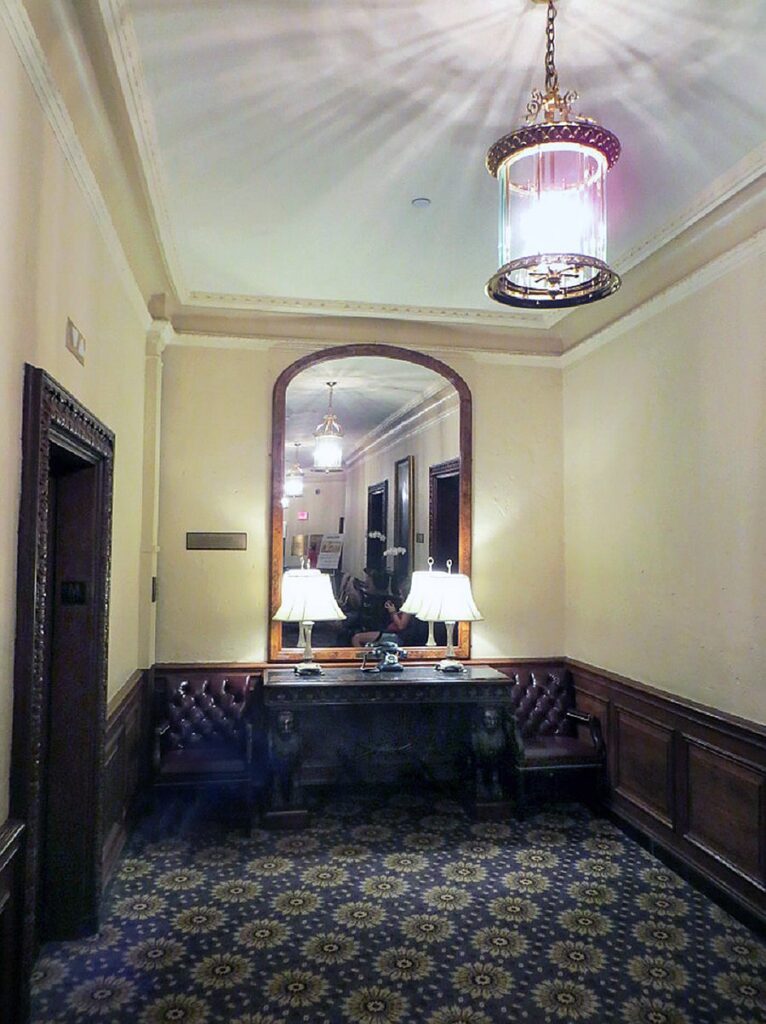 dickens miror omni parker house