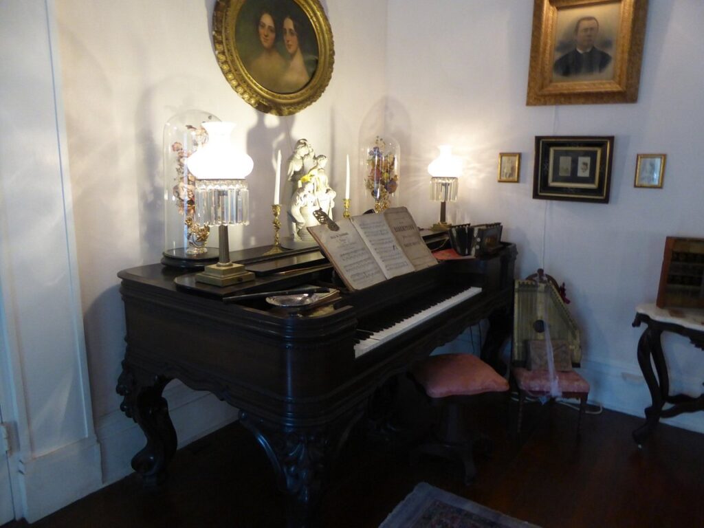 piano mcraven house